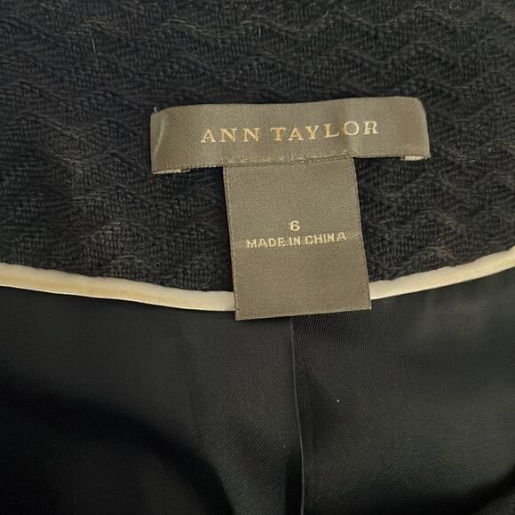 Ann Taylor Lt Jacket Navy Blue Textured 3 Button 3/4 Sleeve Pockets Cotton - Picture 6 of 8